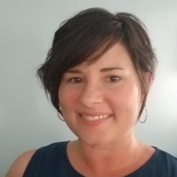 Meet your Posher, Stephanie - Picture 1 of 1